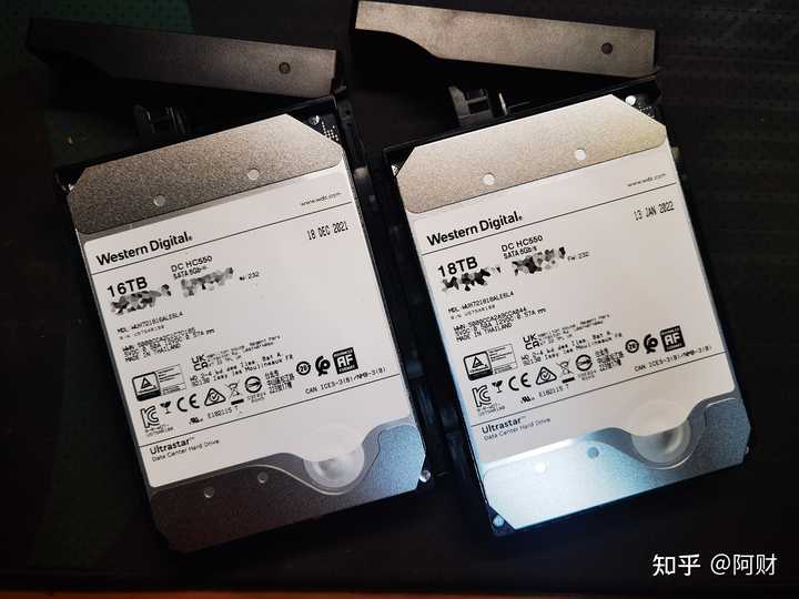 一个主机可以放几个硬盘吗