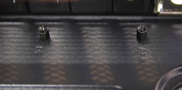 电脑与主机之间怎么装