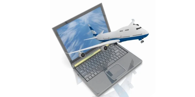 主机装行李箱飞机