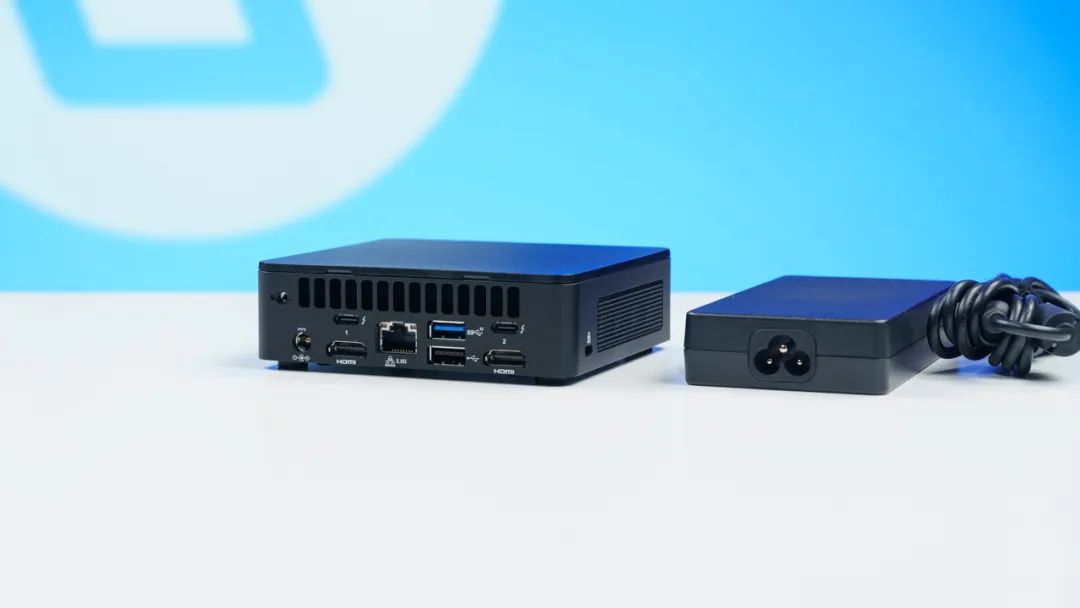 最小的迷你助主机