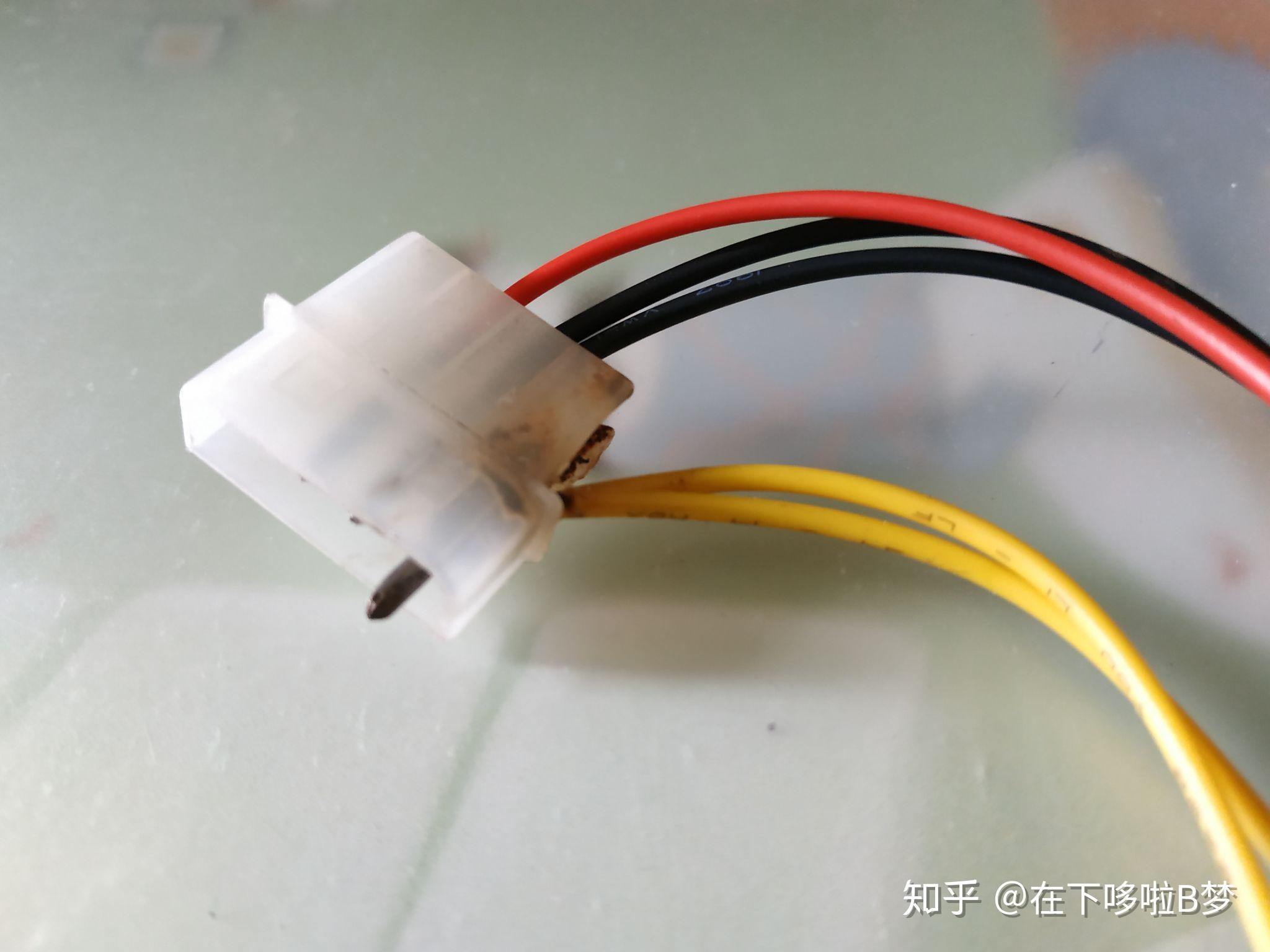 电脑黑屏主机风扇转的很快