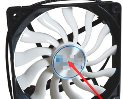 电脑主机风扇胶安装