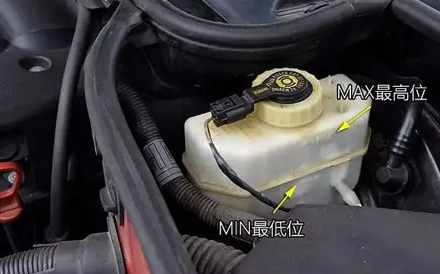 约克主机低油位停机