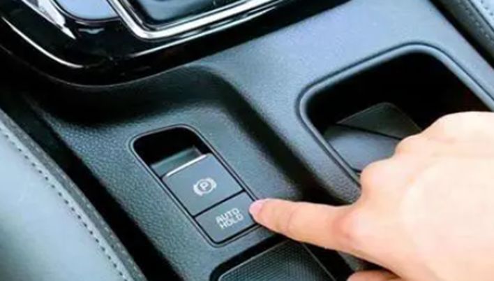 电子手刹主机多少换