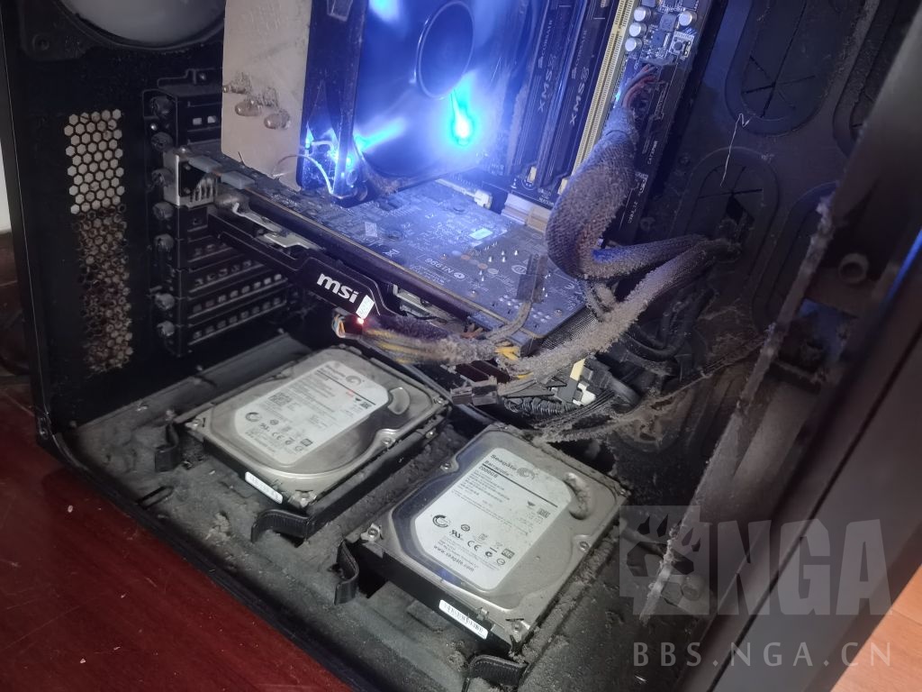 主机硬盘能装多少钱一个