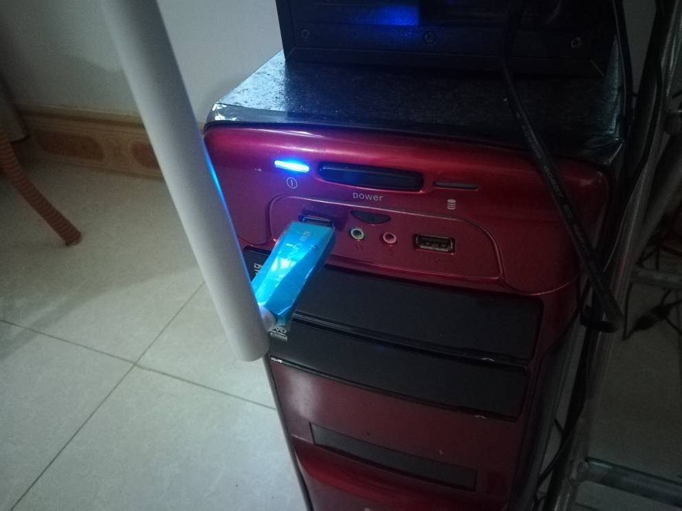 电脑主机进水不通电