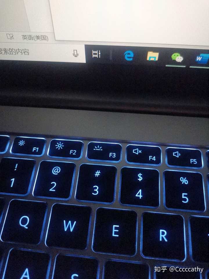 电脑主机亮了鼠标键盘屏幕不亮