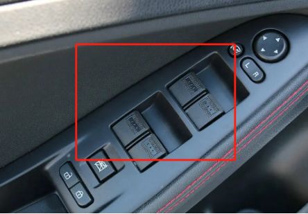 汽车门锁主机在车子哪里