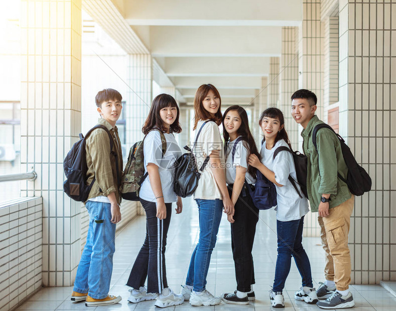 学生跟踪主机