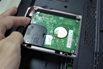 电脑主机硬盘线怎么装