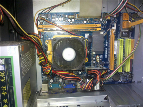 电脑主机的风扇声音特别大