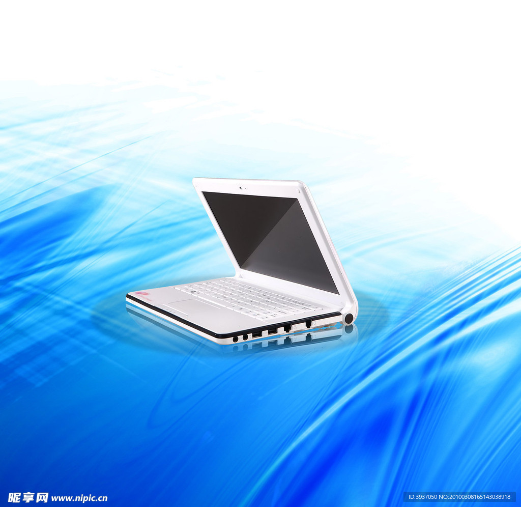 电脑主机后面第几个是声音